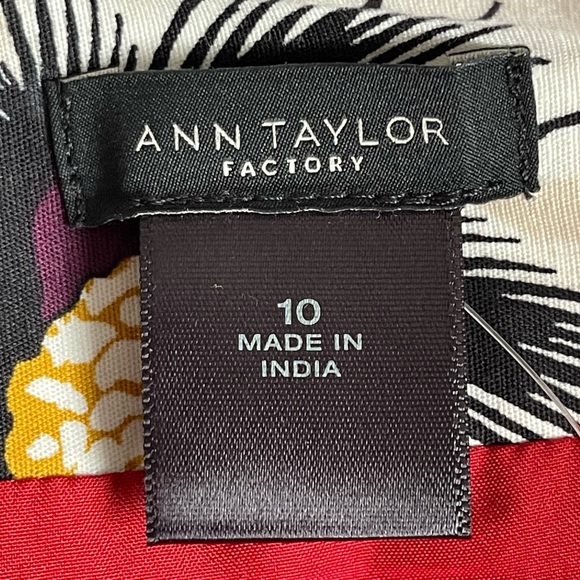 Ann Taylor Factory Red Floral Print Pencil Skirt Size 10 - Picture 6 of 11